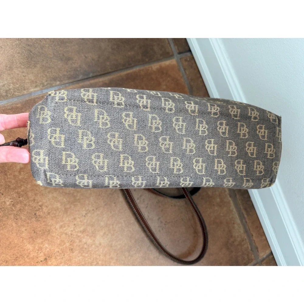 Dooney & Bourke Purse Women's Brown Monogram Tassel Canvas Leather Trim Vintage - Picture 11 of 13